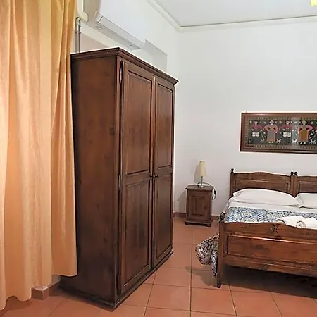 Abaco Bed and Breakfast 3*